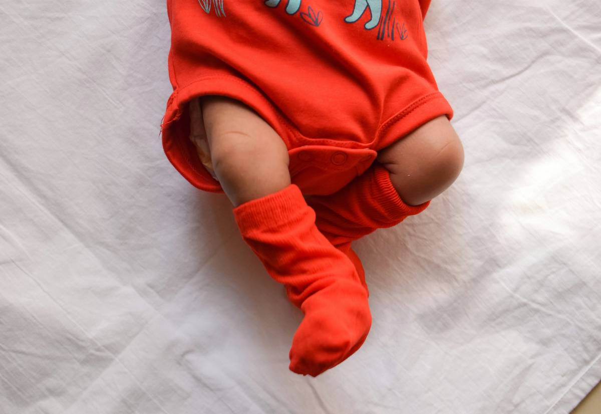 organic baby diapers comparison showing absorbent layers and certifications
